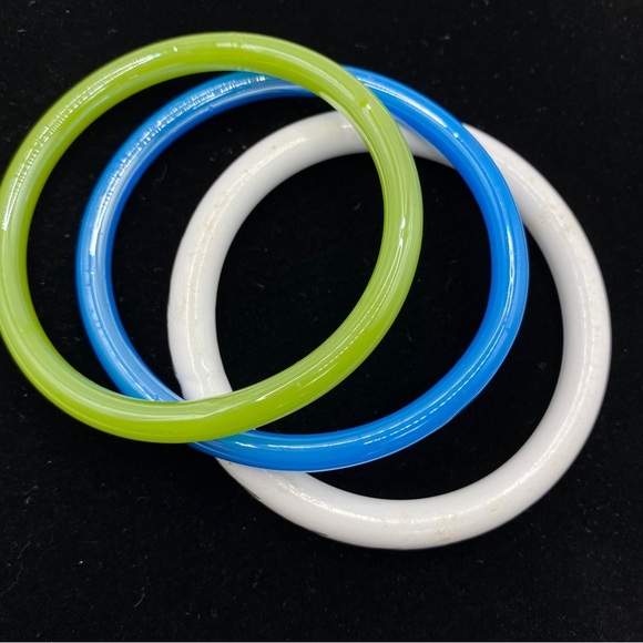 Glass Bangles Blue & Green Metal White Bangle Set of Three - Picture 1 of 8